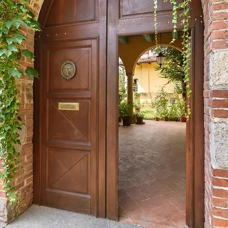 Castello Di Montonate *